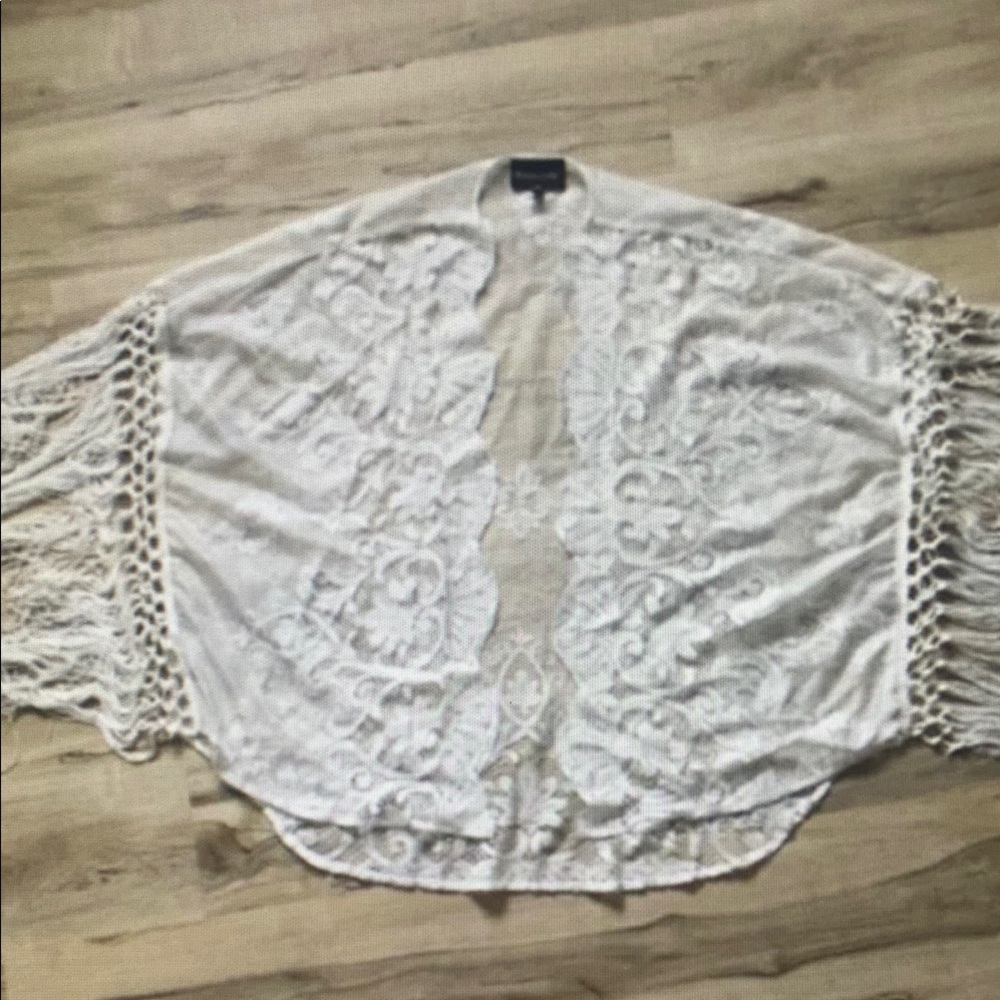 Frank Lyman Design White Lace Swim Coverup